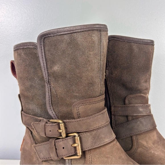 UGG Boots - Picture 5 of 9